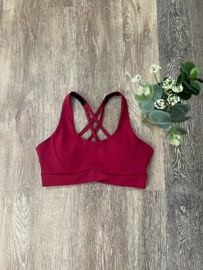 Elite Eleven Cross Over Sports Bra in Berry